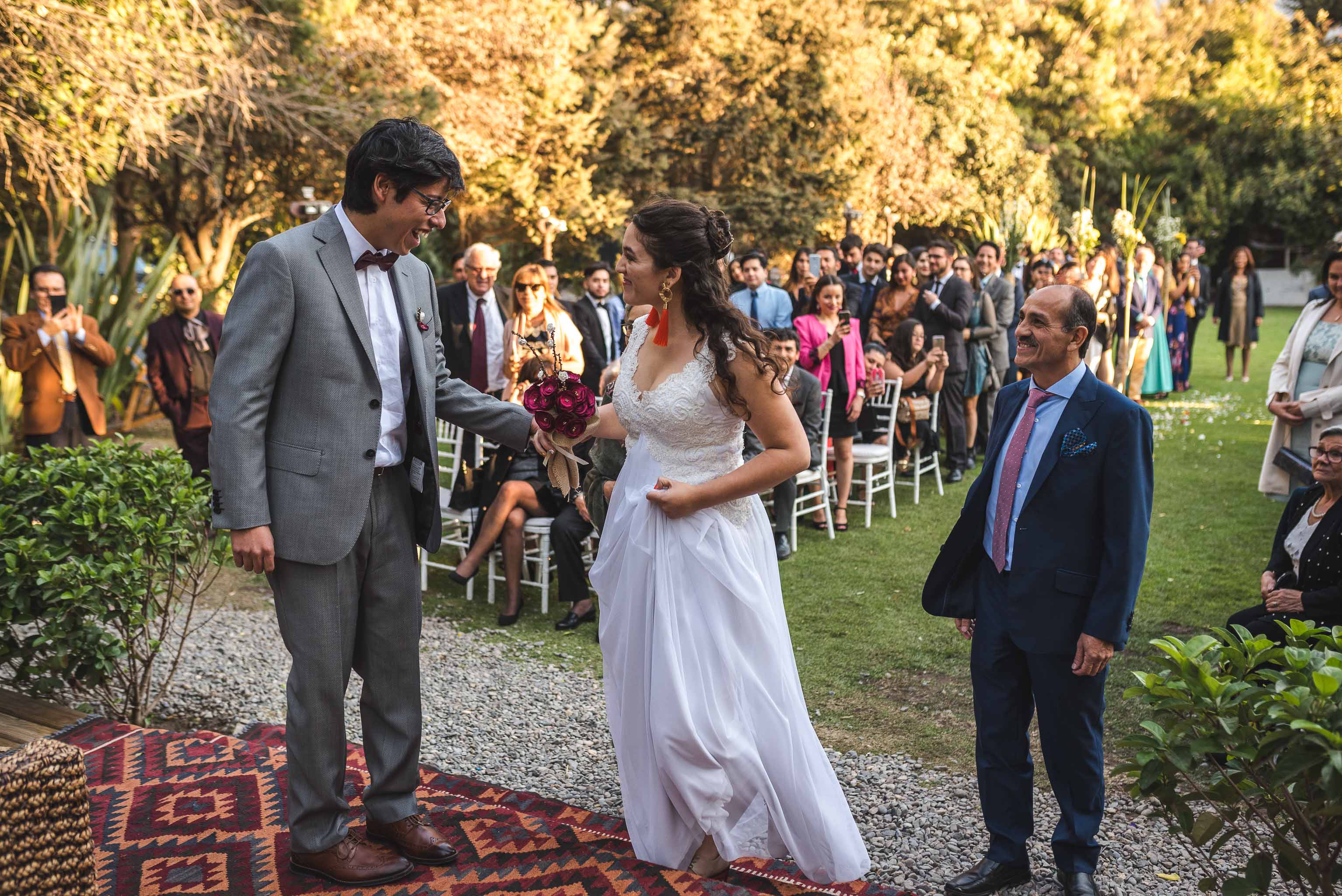 matrimonio-ko eventos-fiesta-novios-ceremonia al aire libre